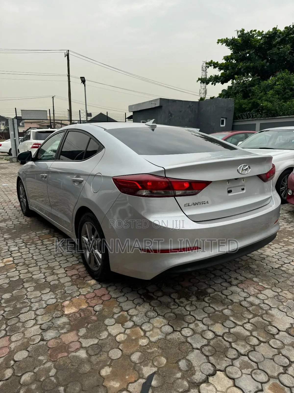 Hyundai Elantra ECO Sedan FWD (1.4L 4cyl 7A) 2017 Silver