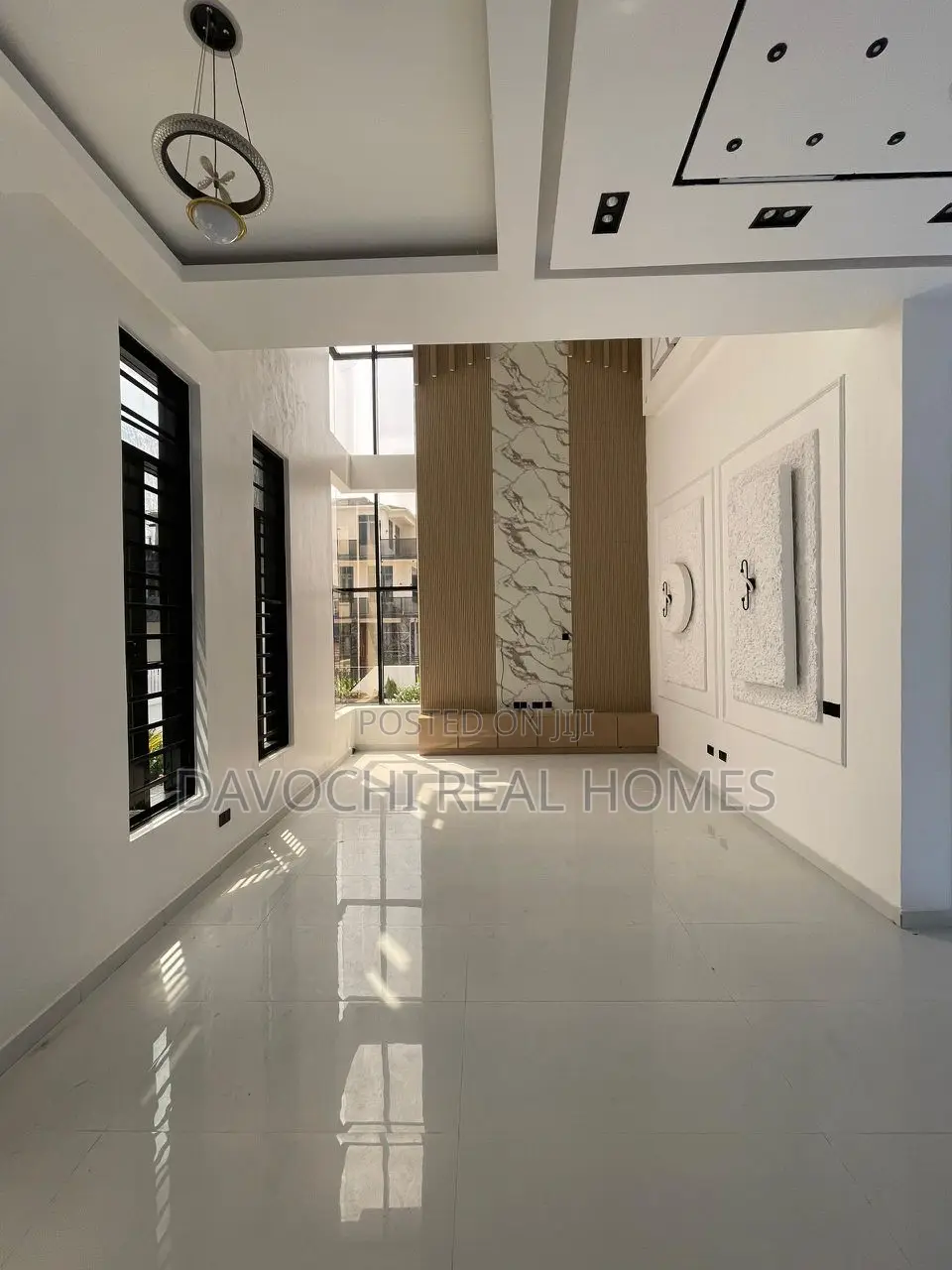 5bdrm Duplex in Osapa London for sale