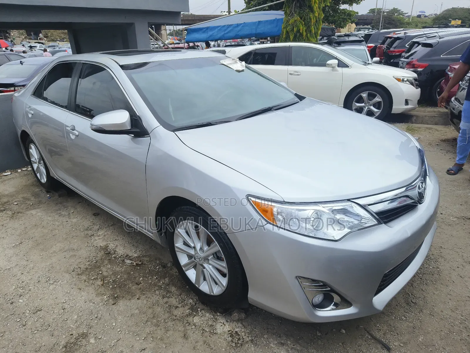 Toyota Camry XLE 4dr Sedan (2.5L 4cyl 6A) 2013 Silver