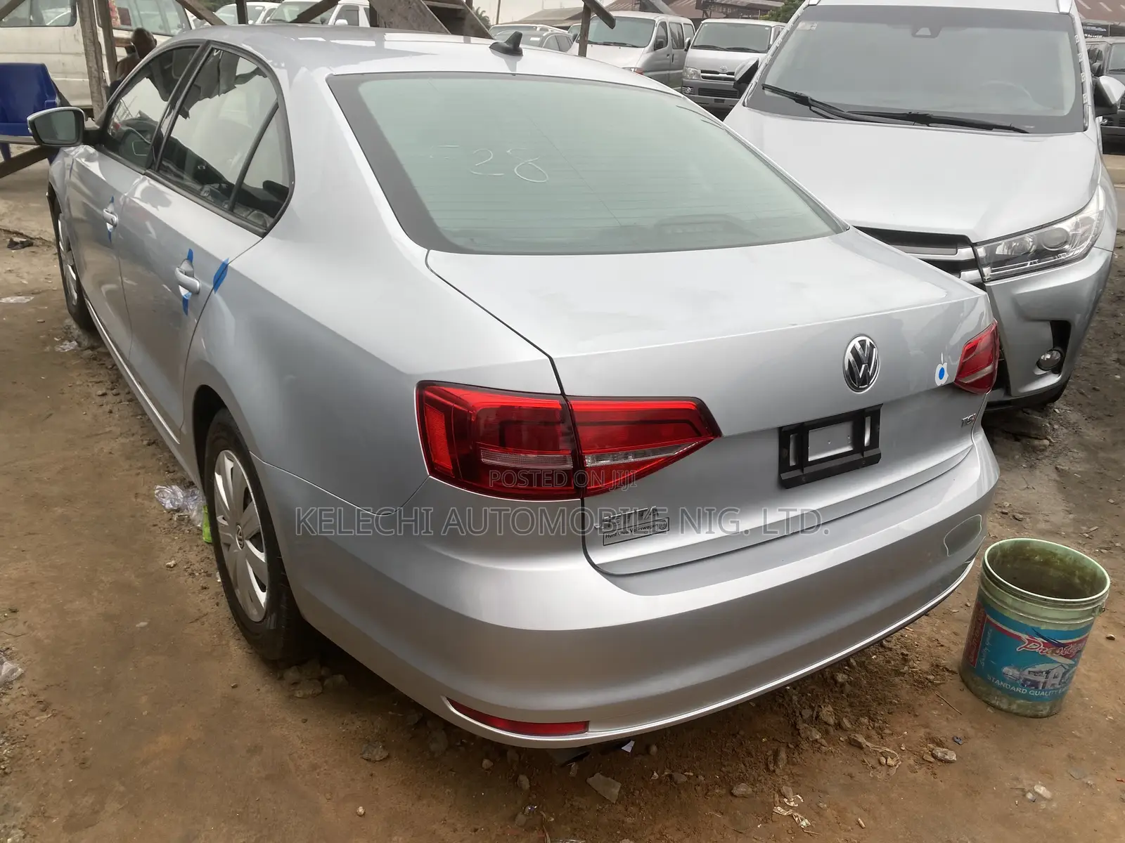 Volkswagen Jetta 4dr Sedan (2.0L 4cyl 5M) 2015 Silver