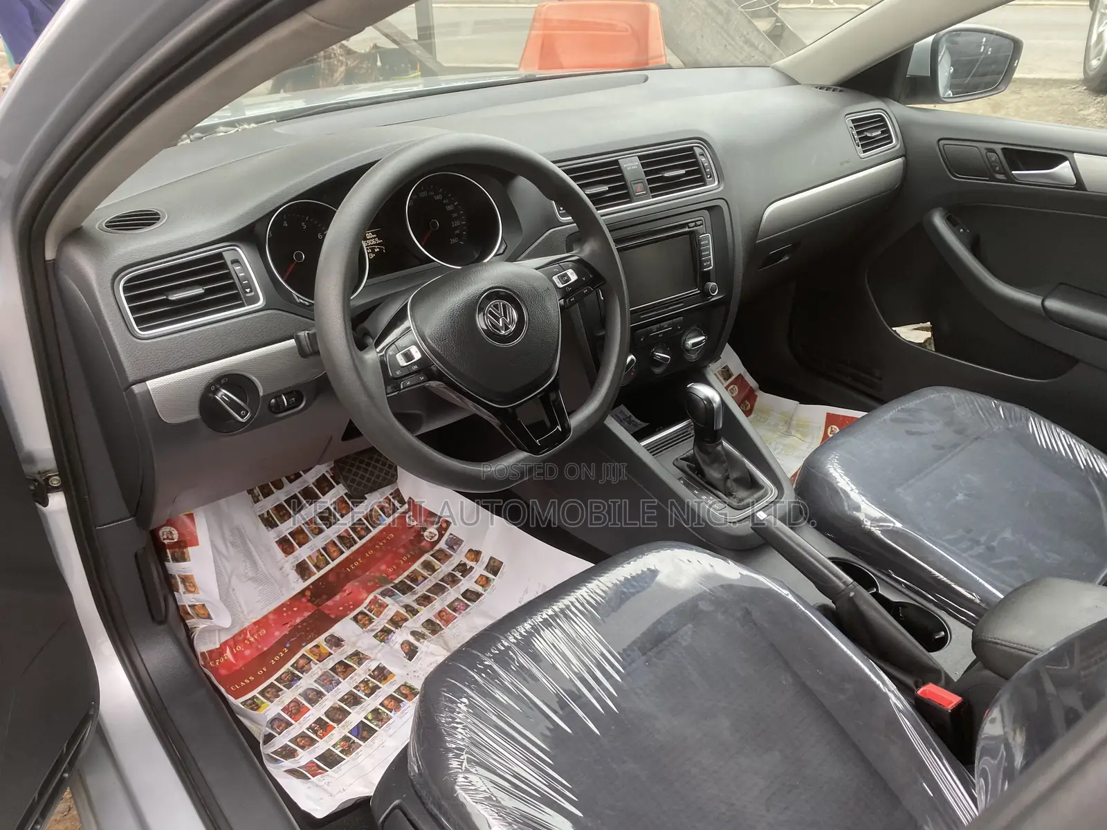 Volkswagen Jetta 4dr Sedan (2.0L 4cyl 5M) 2015 Silver