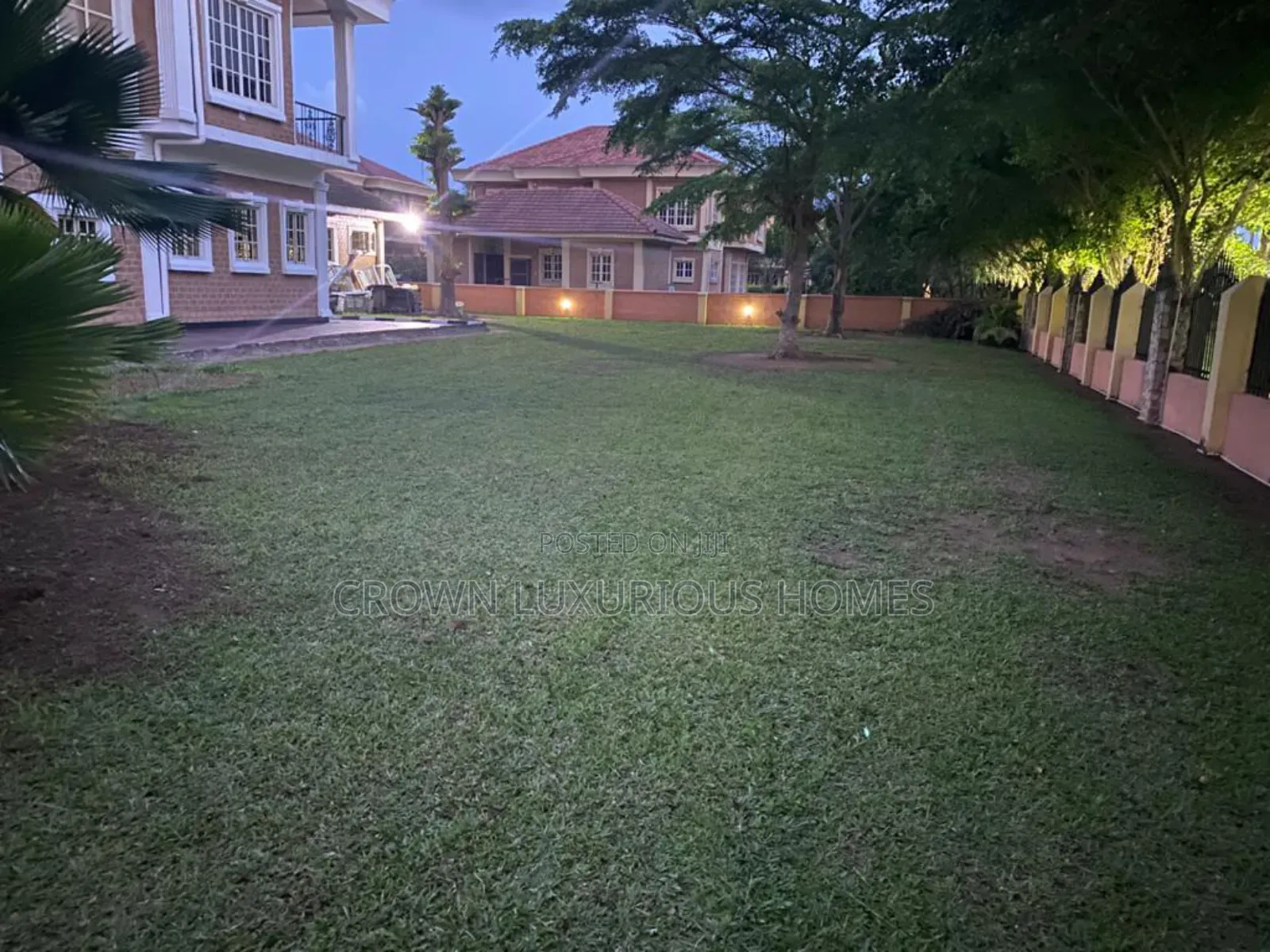 8bdrm Mansion in Amen Estate, Ibadan for sale
