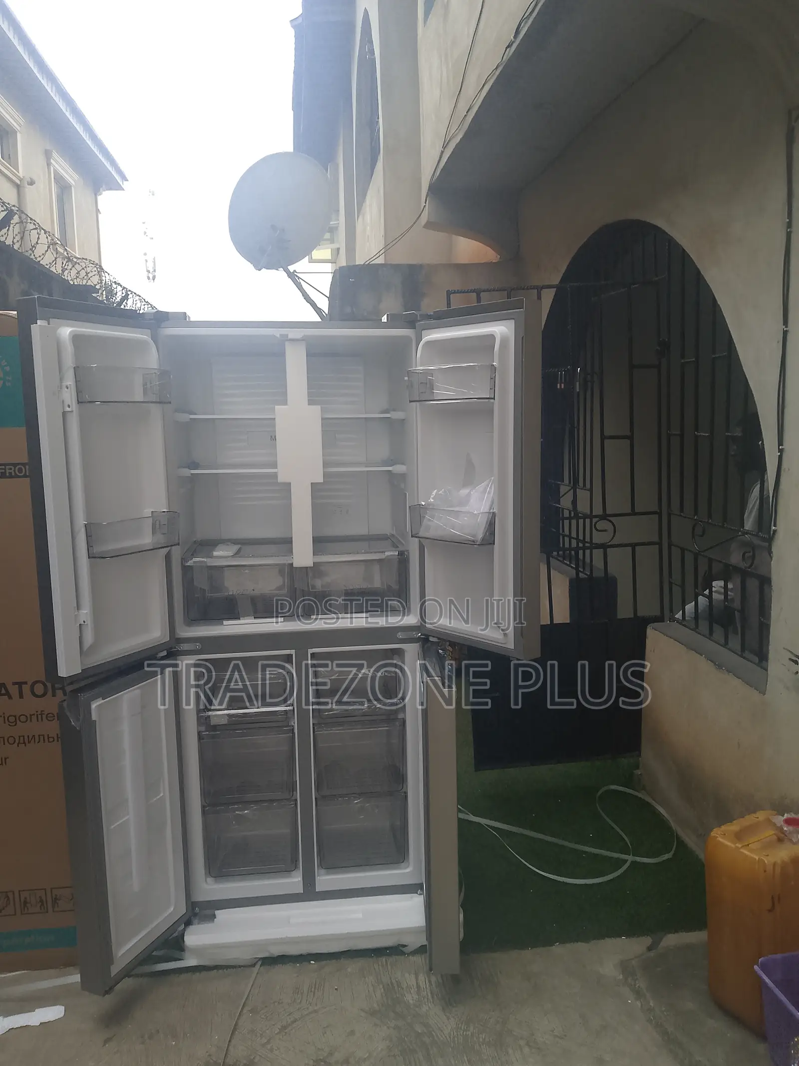Hisense 392l Refrigerator-Because Everyone Deserves Their Shelf.