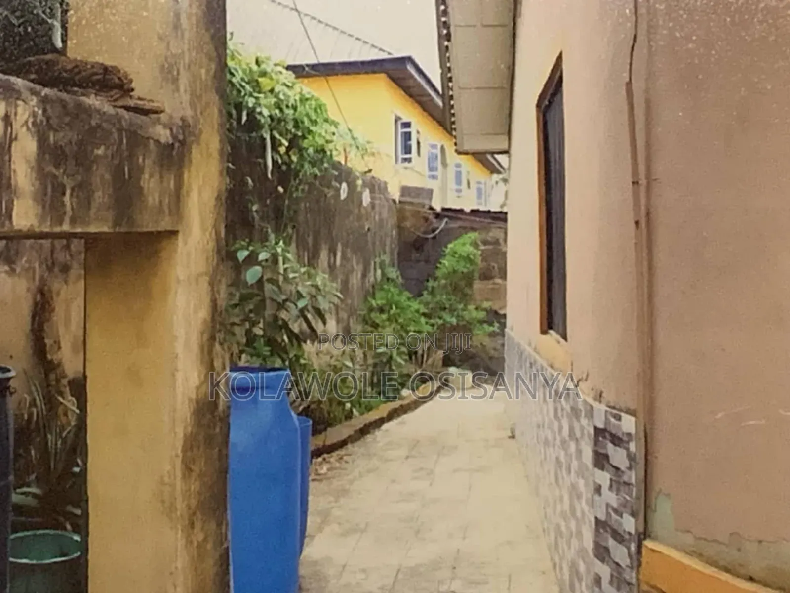 4bdrm Bungalow in Akesan for sale