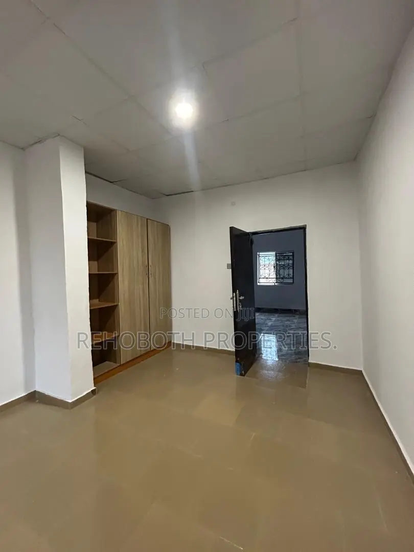 1bdrm Bungalow in Mogonna Elebu, Akala Express for rent