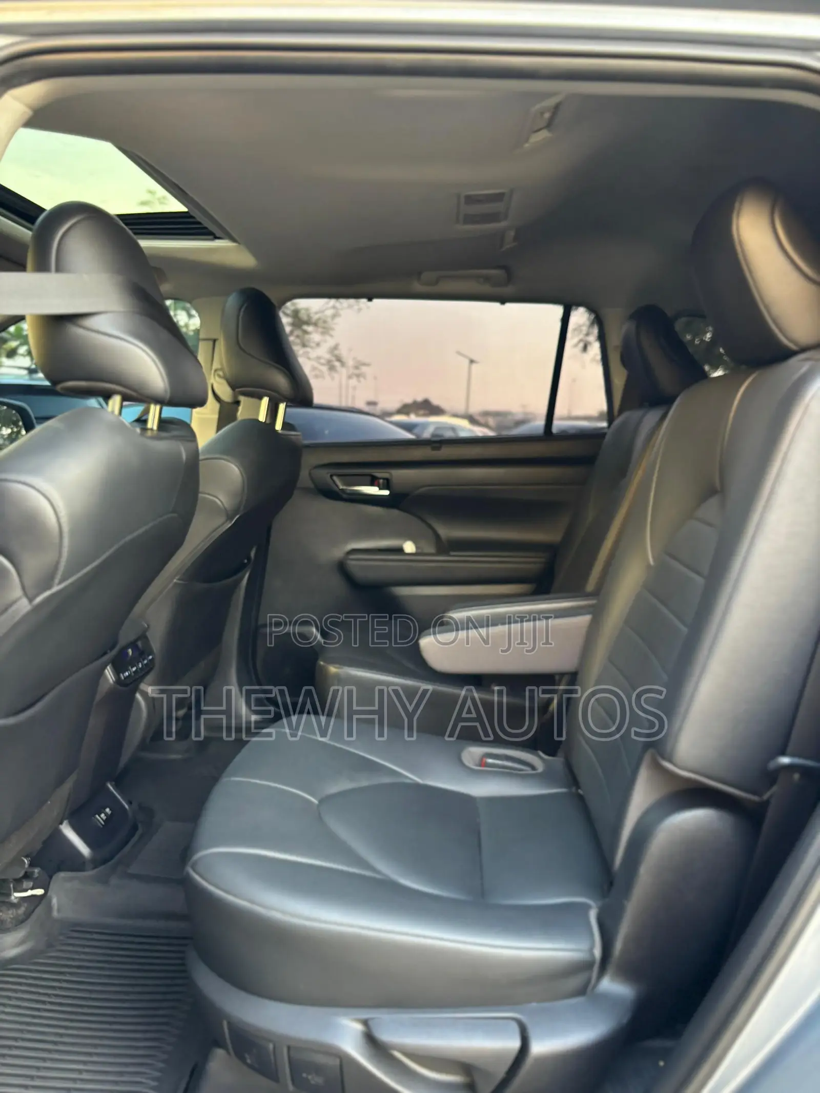 Toyota Highlander XLE AWD 2020 Blue