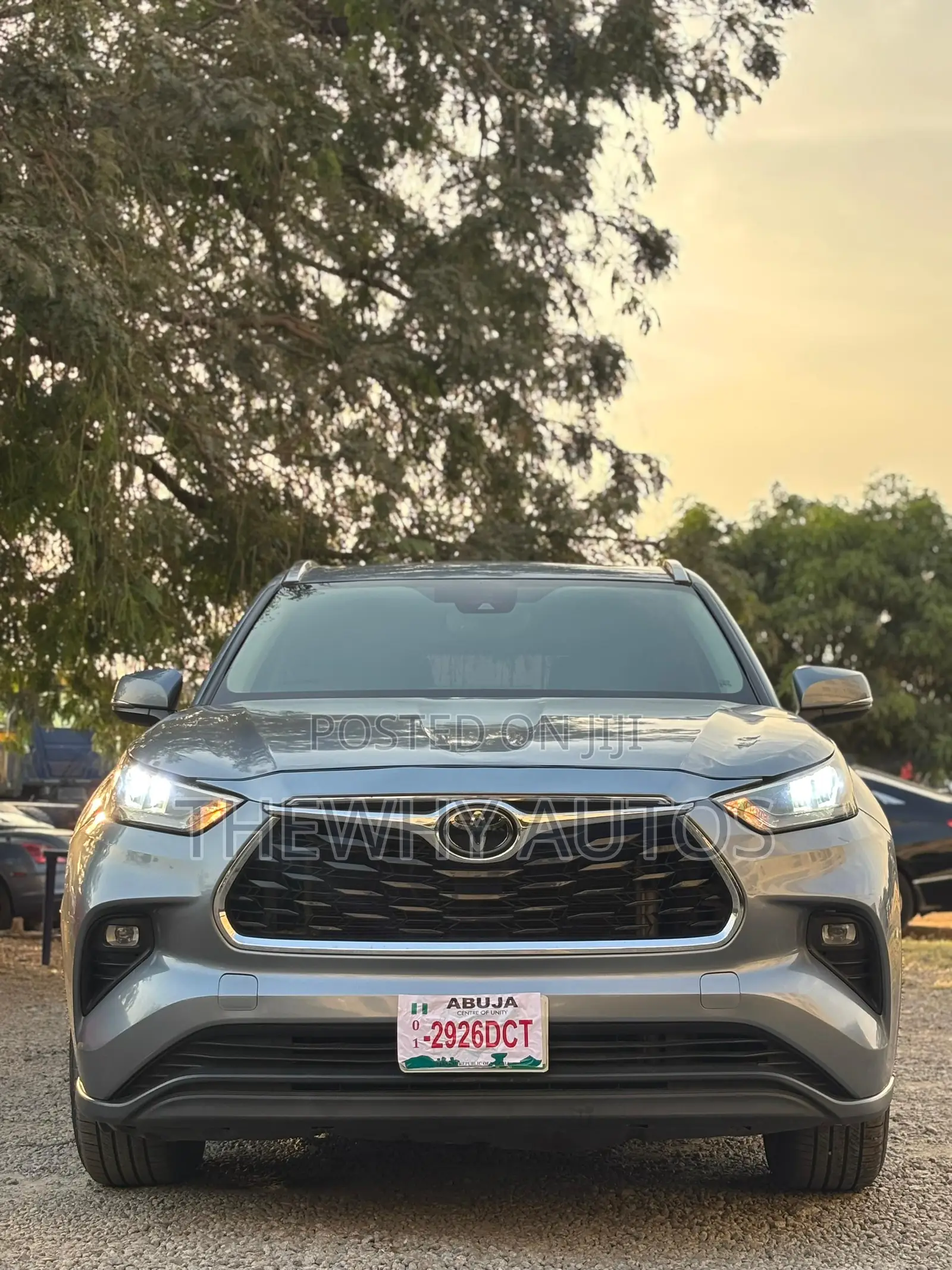Toyota Highlander XLE AWD 2020 Blue
