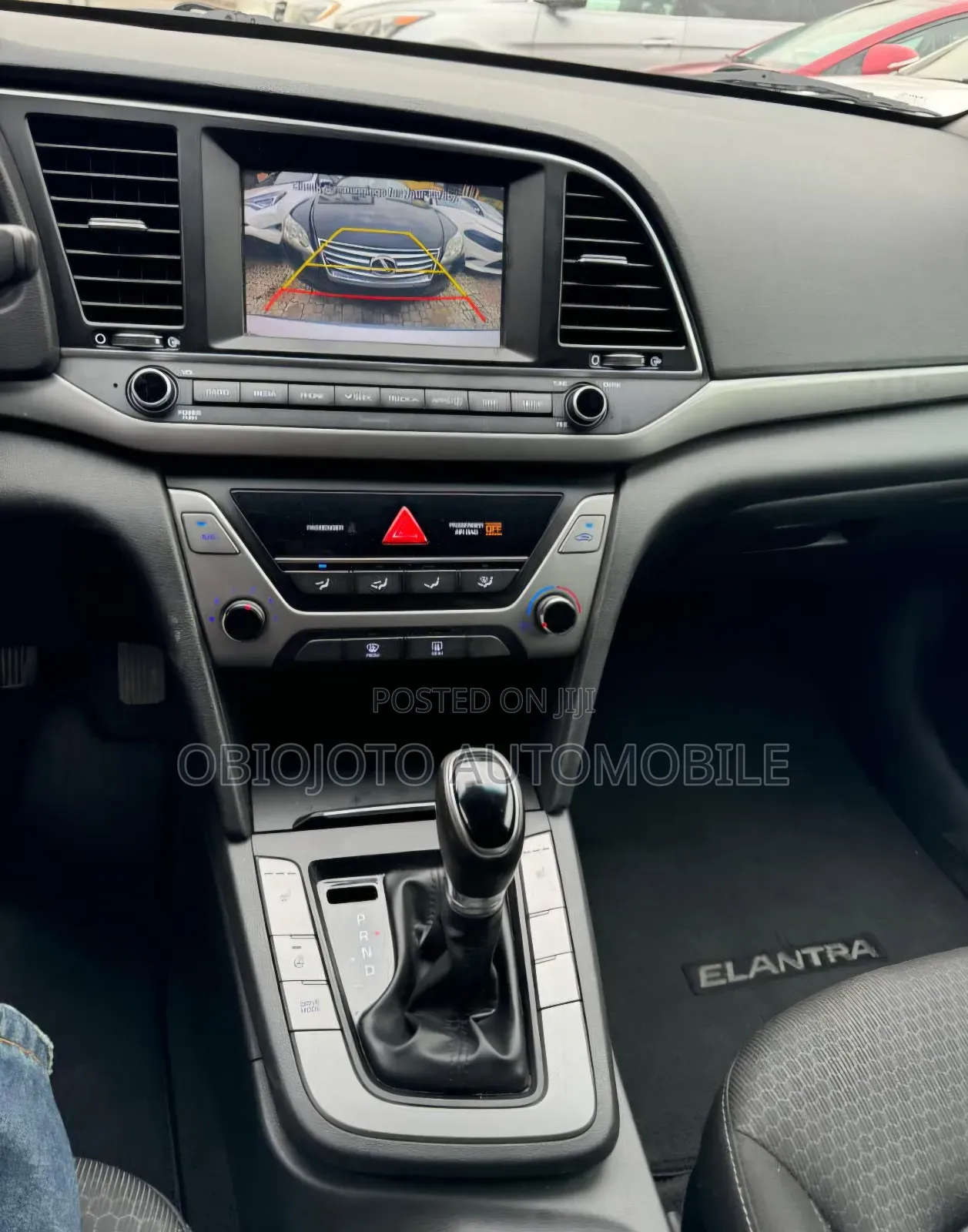 Hyundai Elantra 2017 Silver