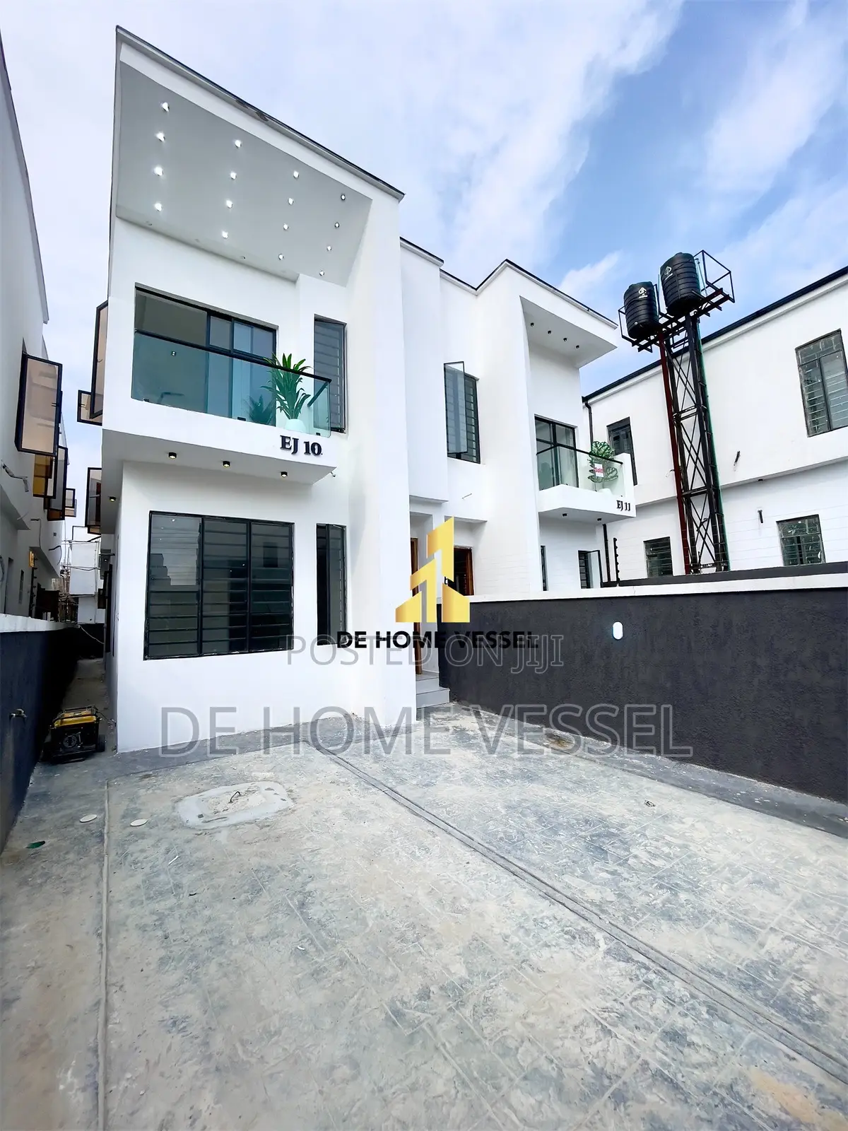 4bdrm Duplex in Ikota Lekki Lagos for sale