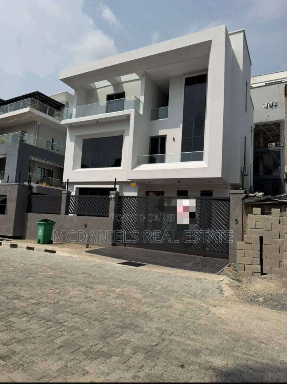 Furnished 5bdrm Duplex in 2nd Avenue Extension for sale