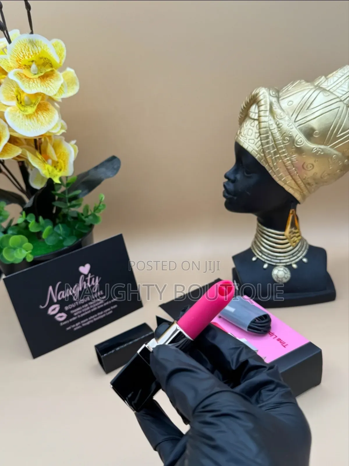 Lipstick Vibrator With Suction