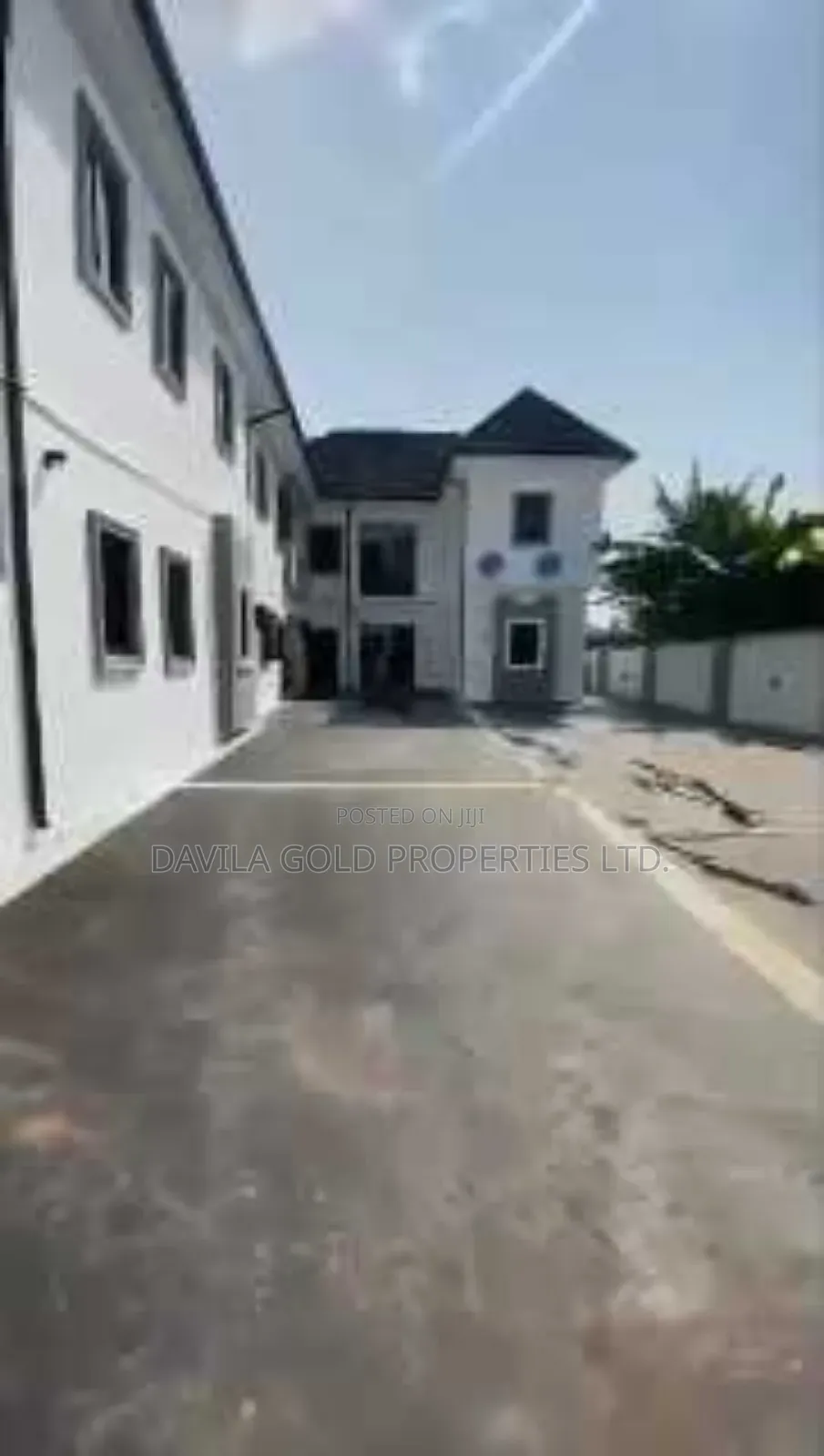 20bdrm Block of Flats in Benin City for sale