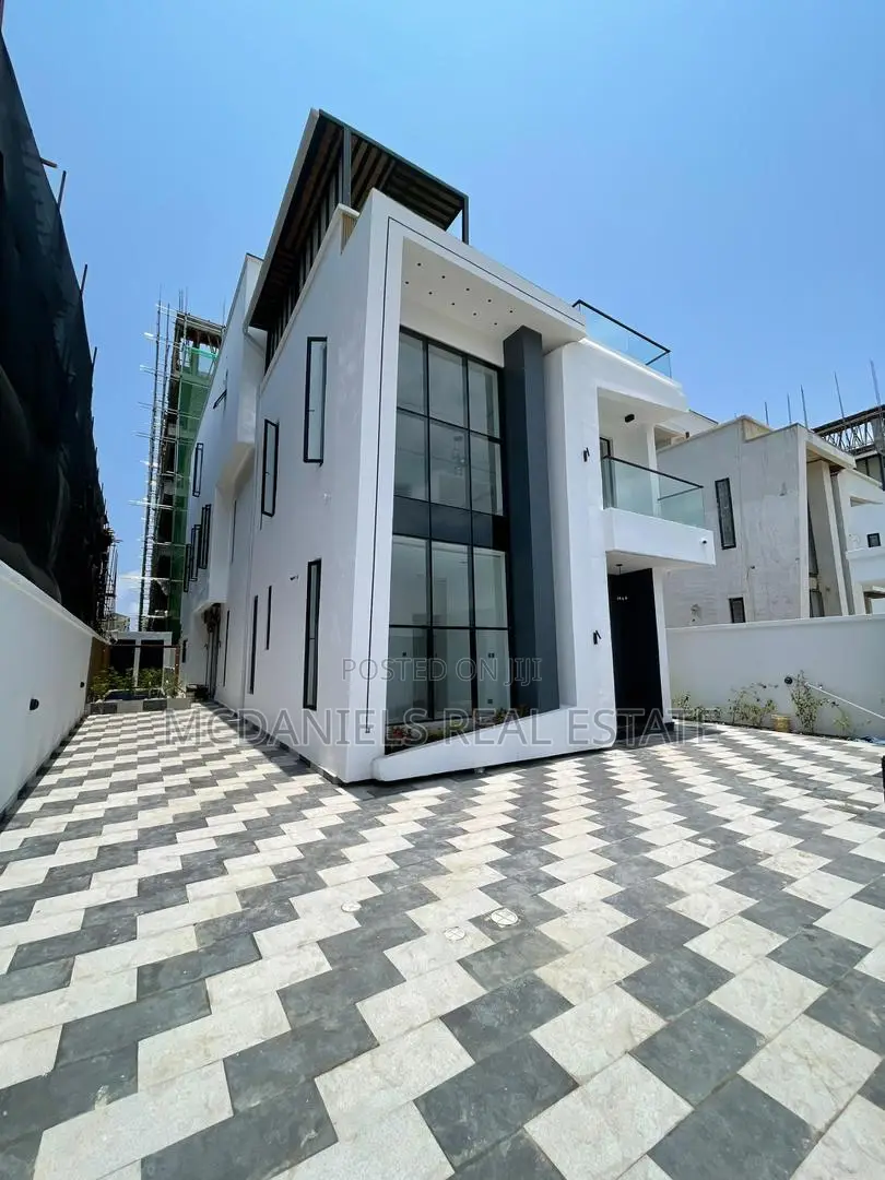 Furnished 5bdrm Duplex in Lekki Phase 1 for sale