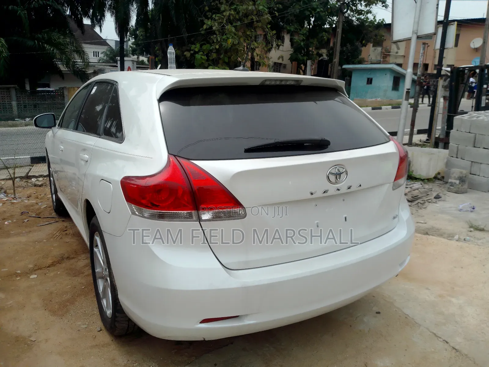 Toyota Sienna LE 7 Passenger 2011 White