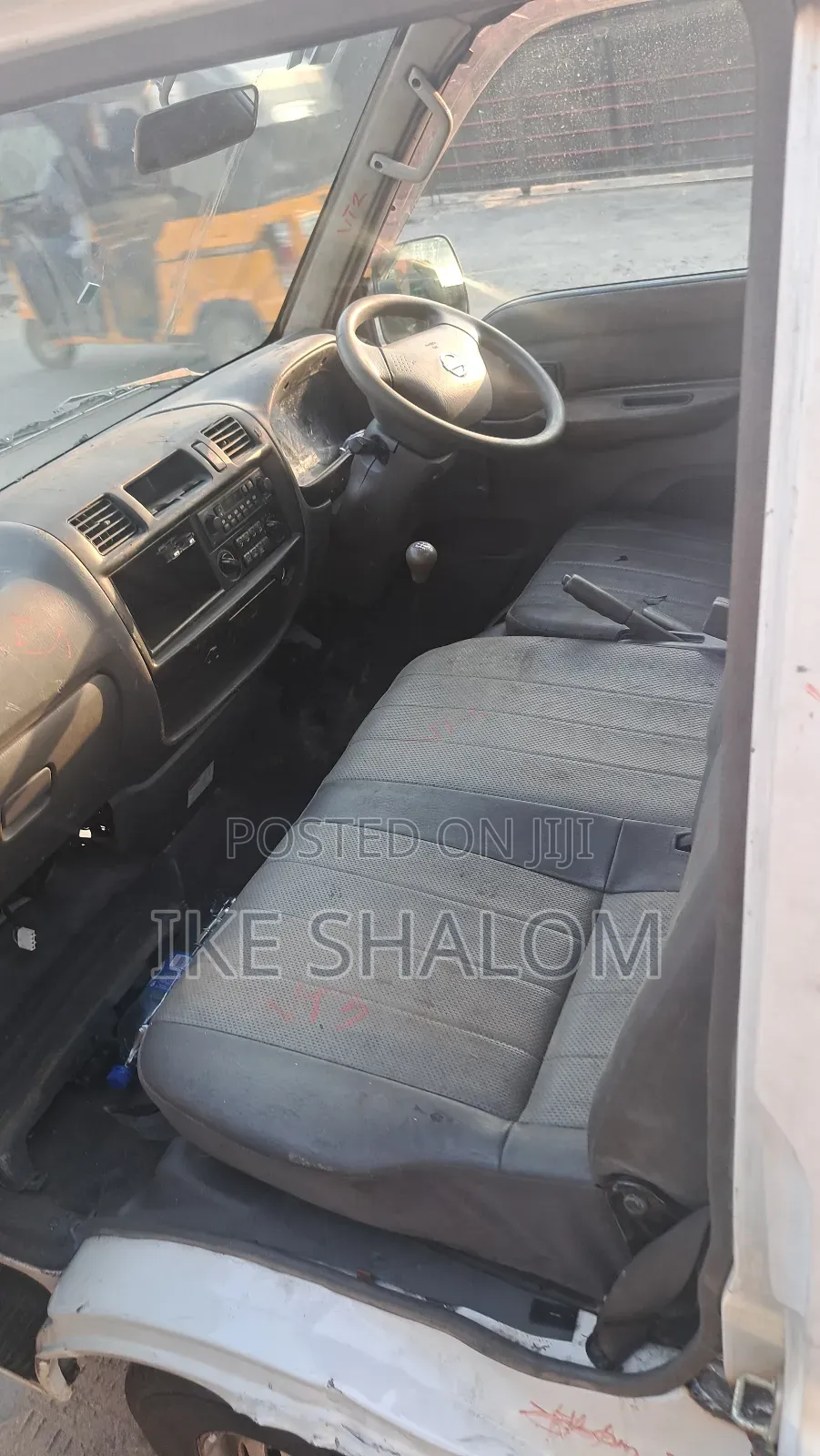 Mazdabongo || Nissan Vanette Pick-Up Truck