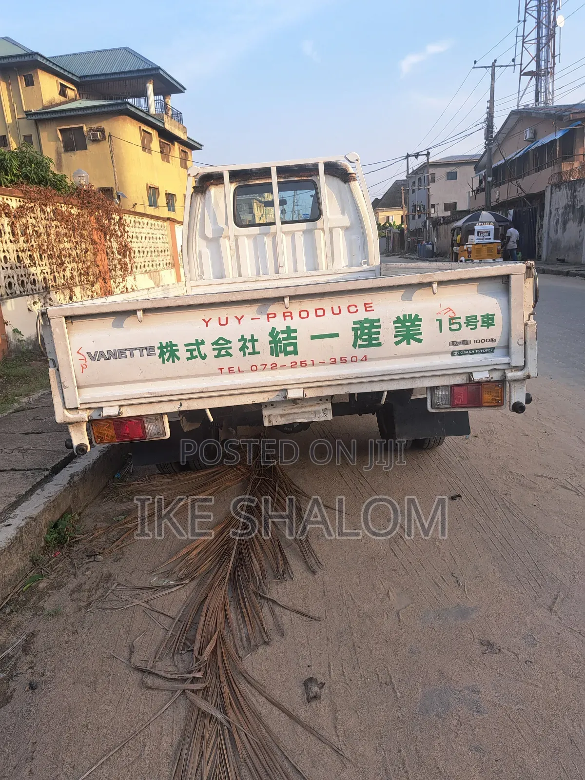 Mazdabongo || Nissan Vanette Pick-Up Truck