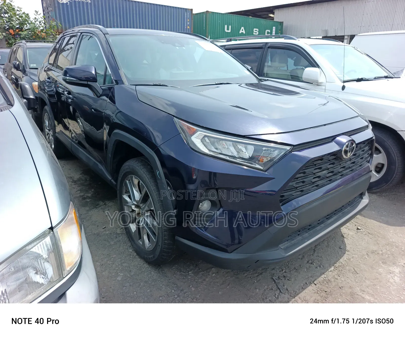 Toyota RAV4 2020 Blue