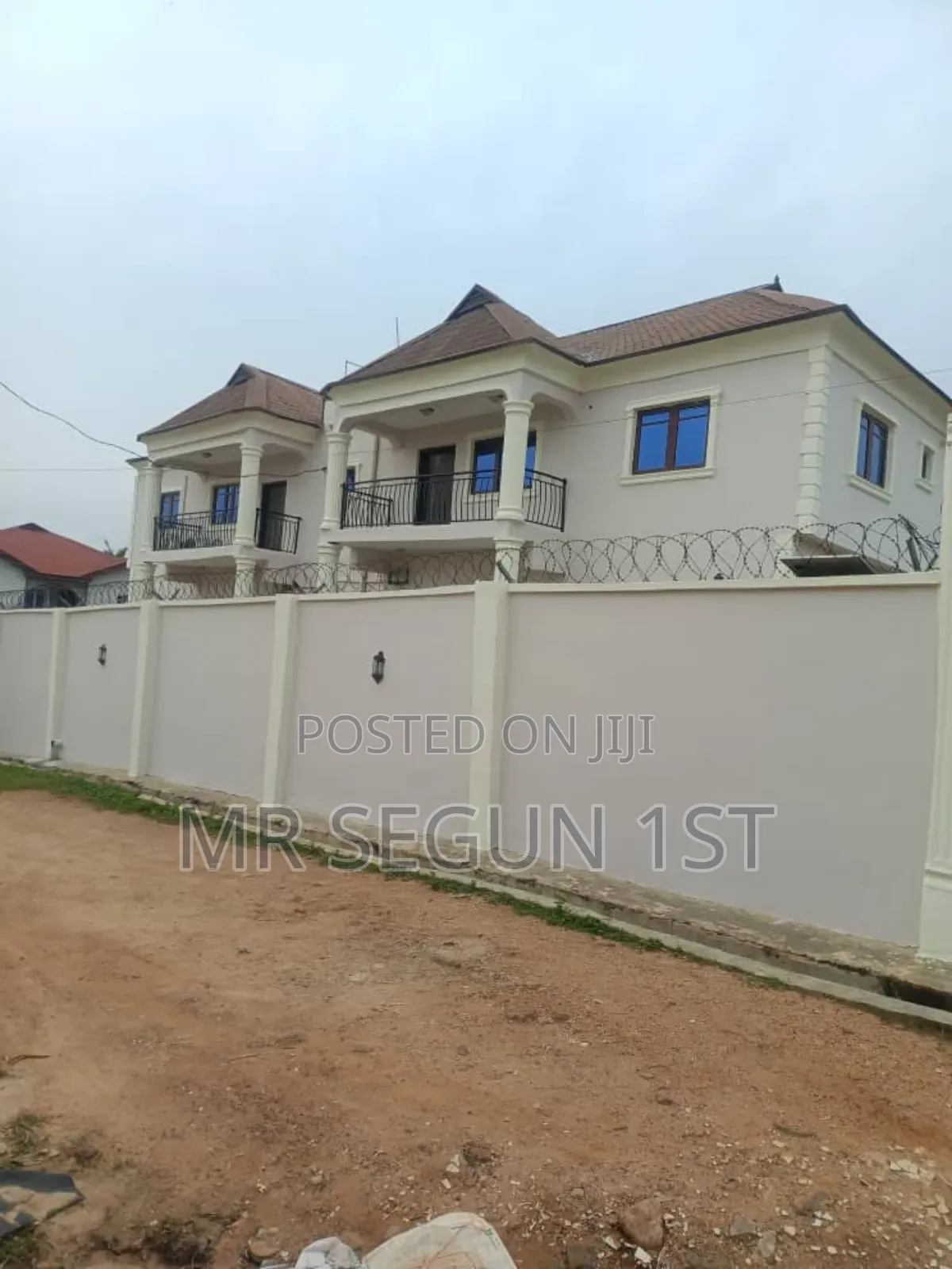 3bdrm Block of Flats in Unity, Akala Express for rent