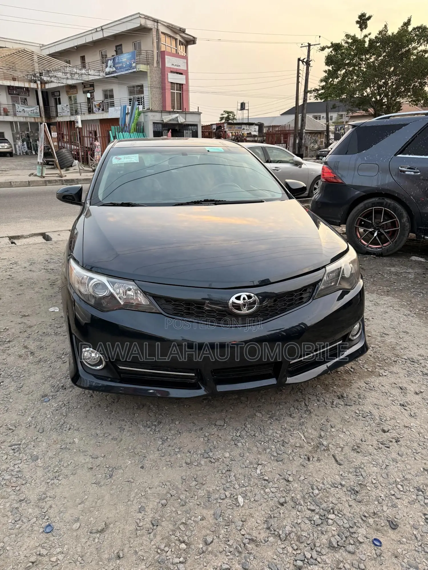 Toyota Camry SE 4dr Sedan (2.5L 4cyl 6A) 2013 Blue