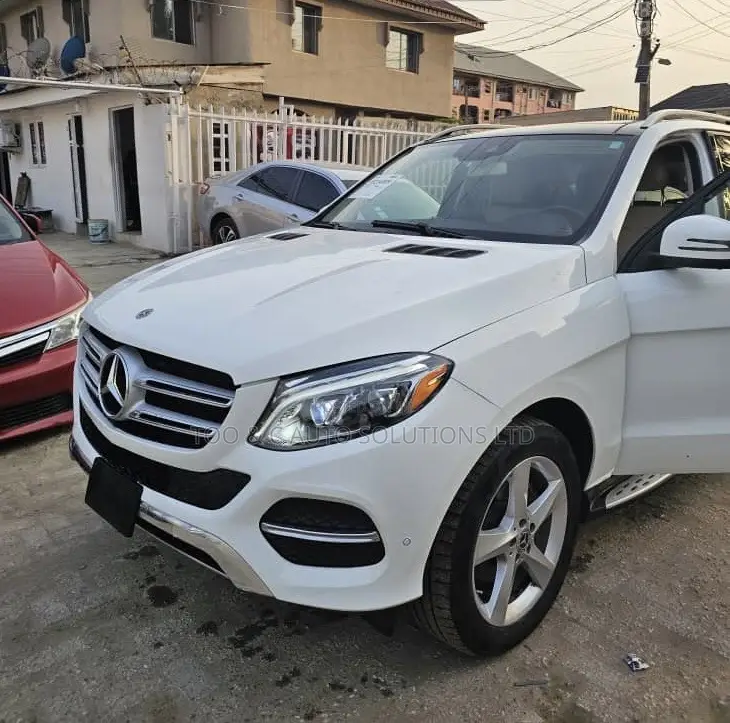 Mercedes-Benz GLE-Class 2018 White