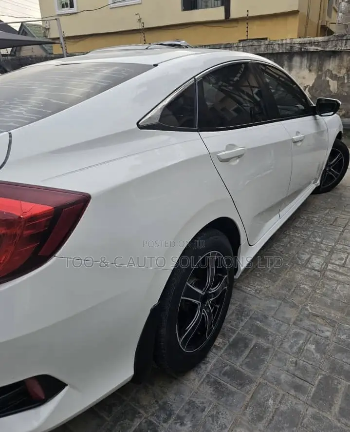 Honda Civic 2017 White