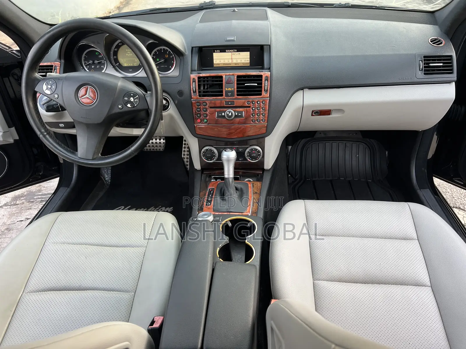 Mercedes-Benz C300 Luxury Sedan RWD (3.0L 6cyl 7A) 2010 Black