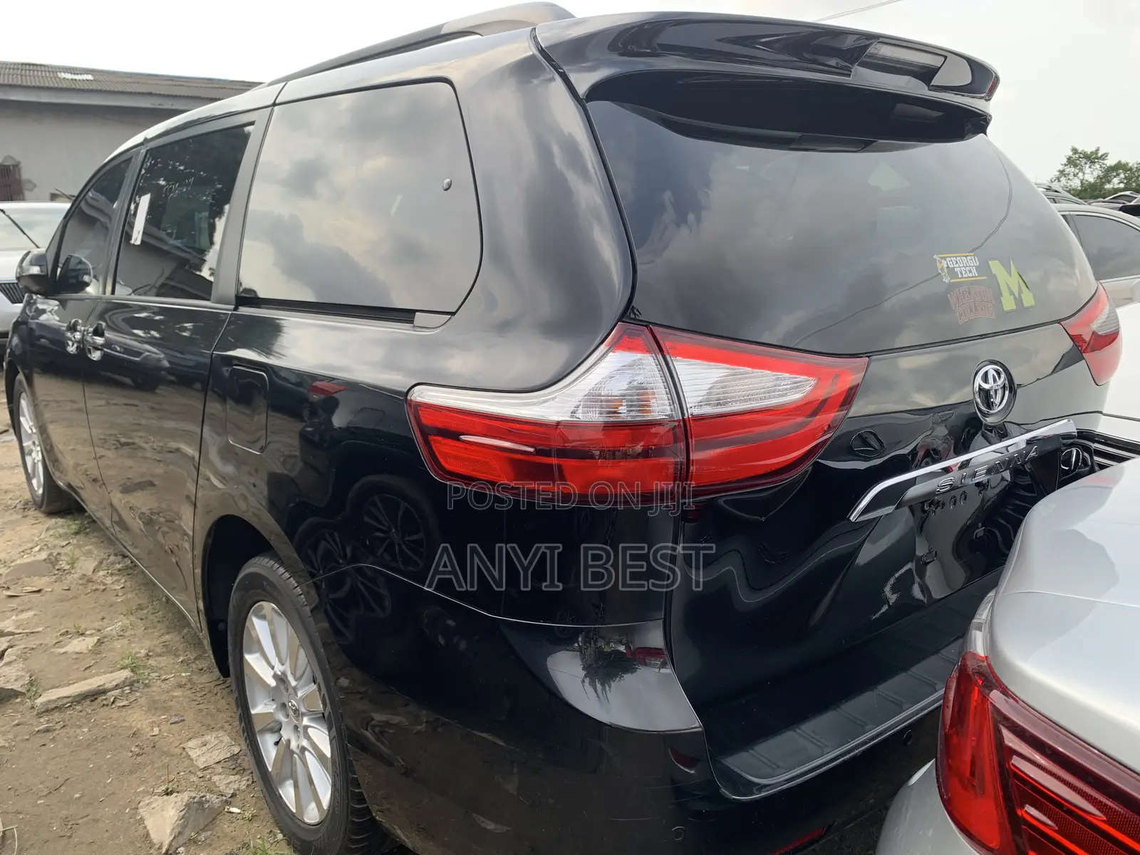 Toyota Sienna 2015 Black