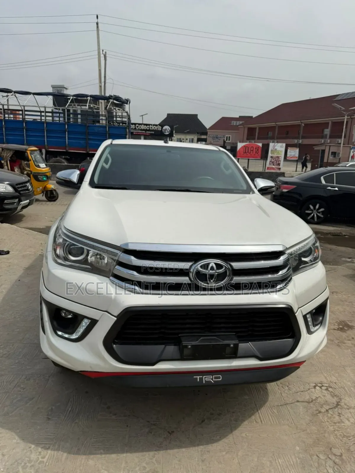 Toyota Hilux Revo Double Cab Petrol 2.7 AWD 2020 White