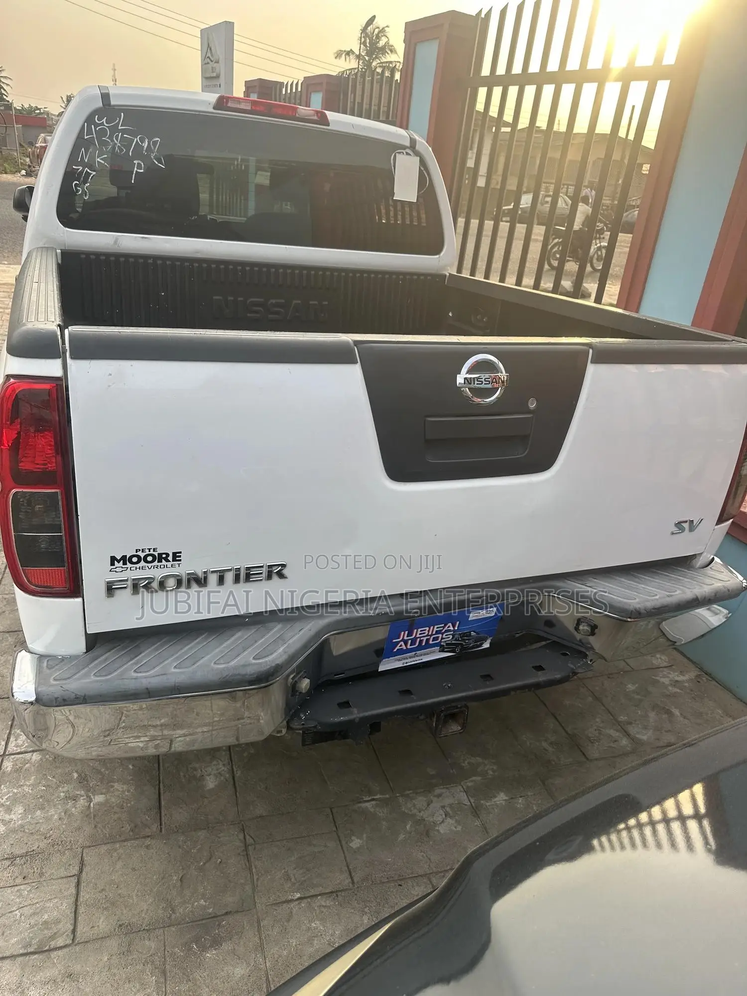 Nissan Frontier 2012 White