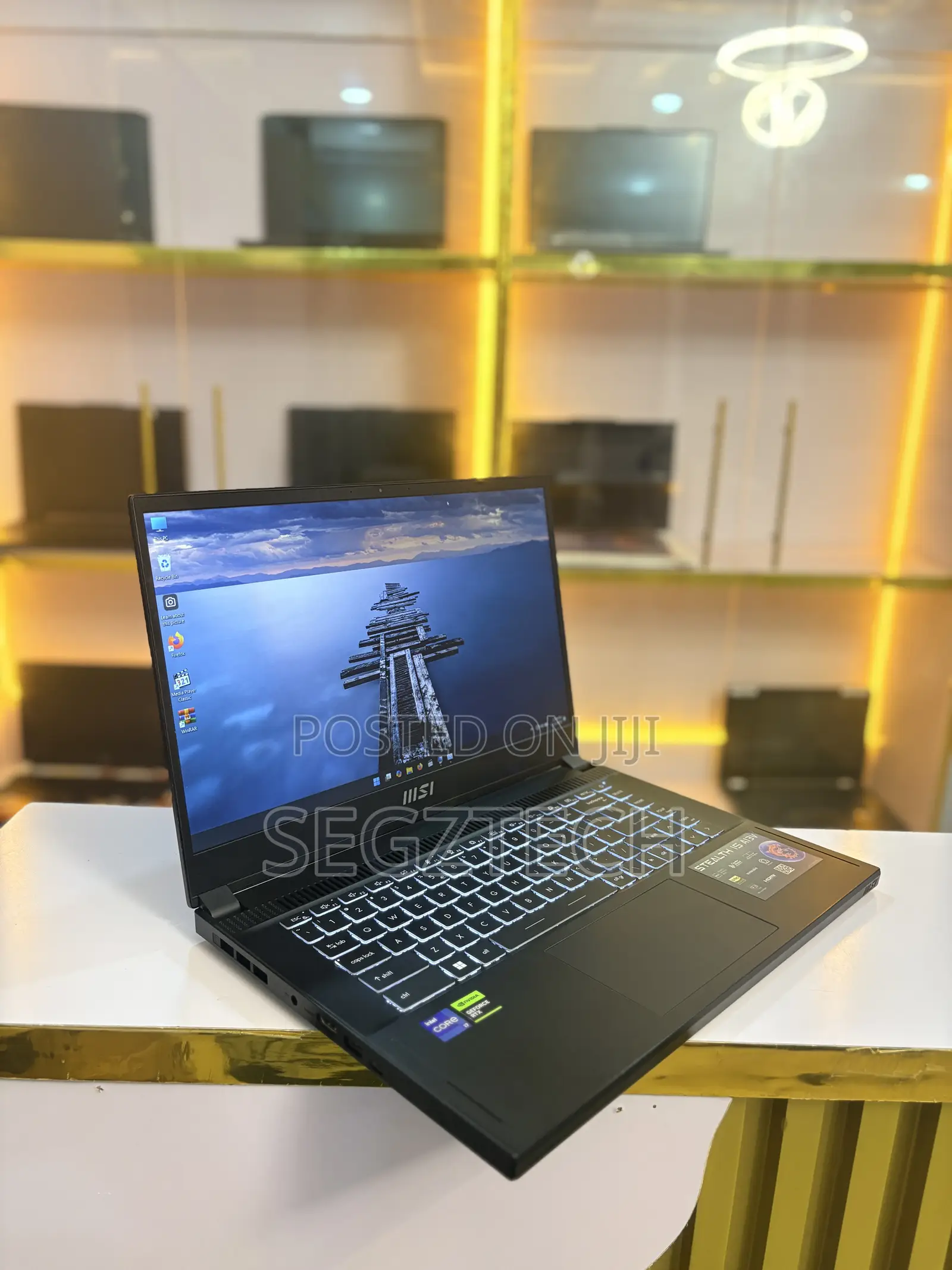 Laptop MSI Stealth 16 Studio A13VG 16GB Intel Core i7 SSD 1T