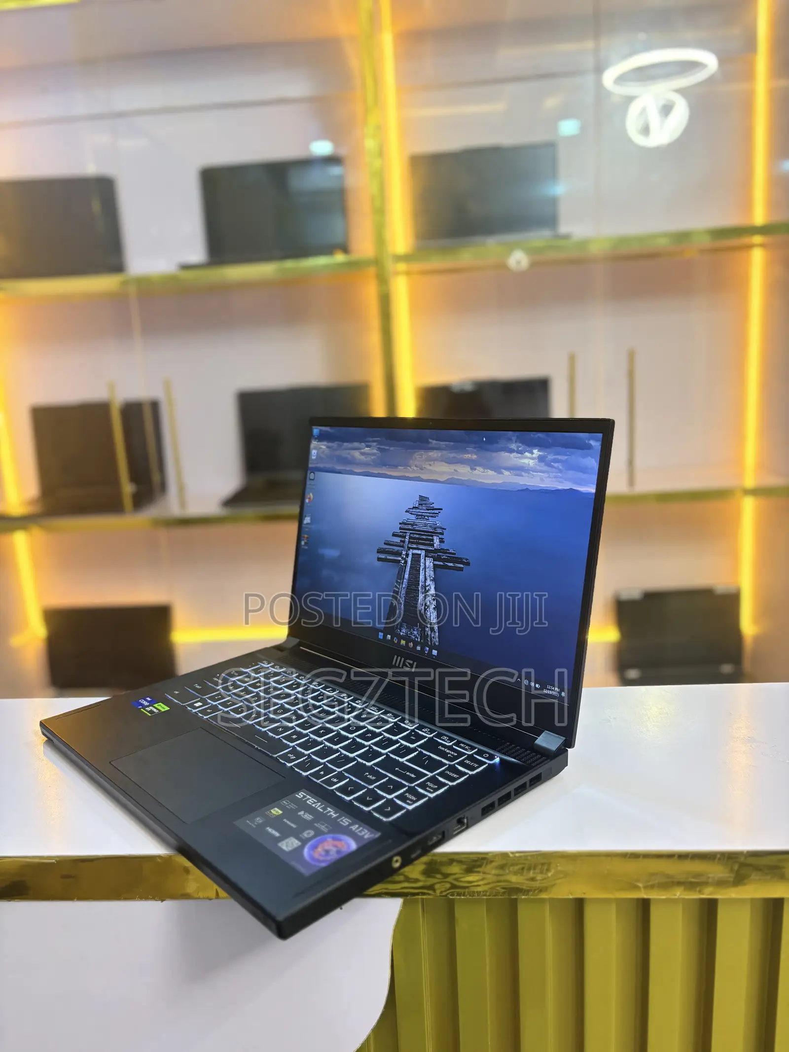 Laptop MSI Stealth 16 Studio A13VG 16GB Intel Core i7 SSD 1T