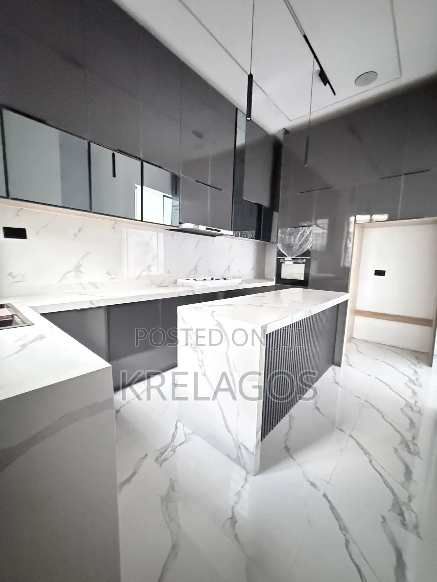 4bdrm Duplex in Osapa london for sale