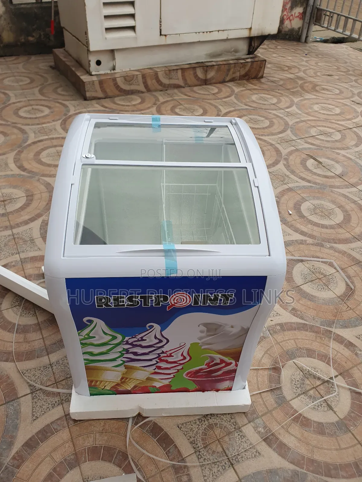 Respoint Ice Cream Freezer Showcase 138liters
