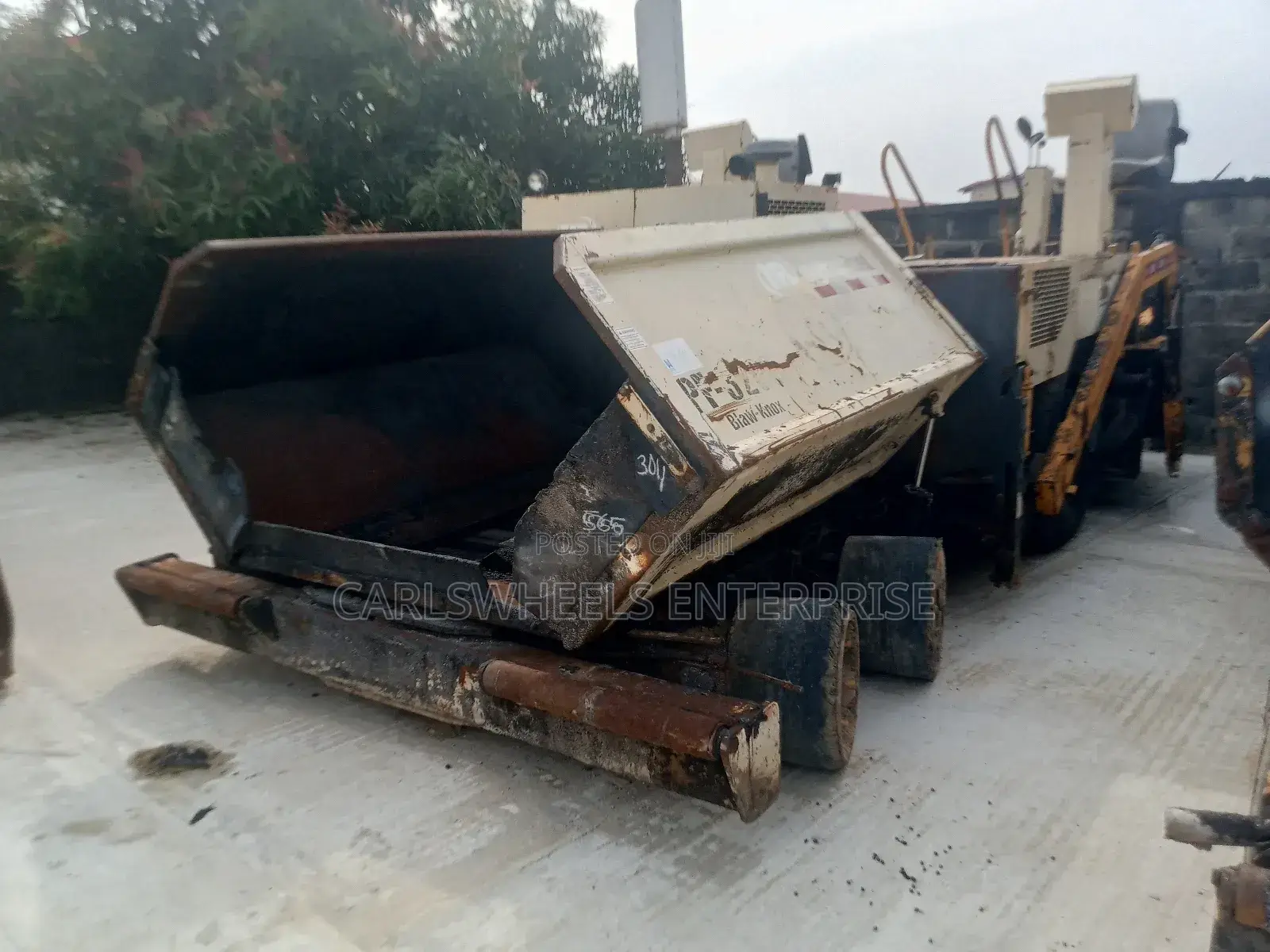 Foreign Used Ingersoll Rand Pf-3200 Blew Knox Ashpalt Paver.