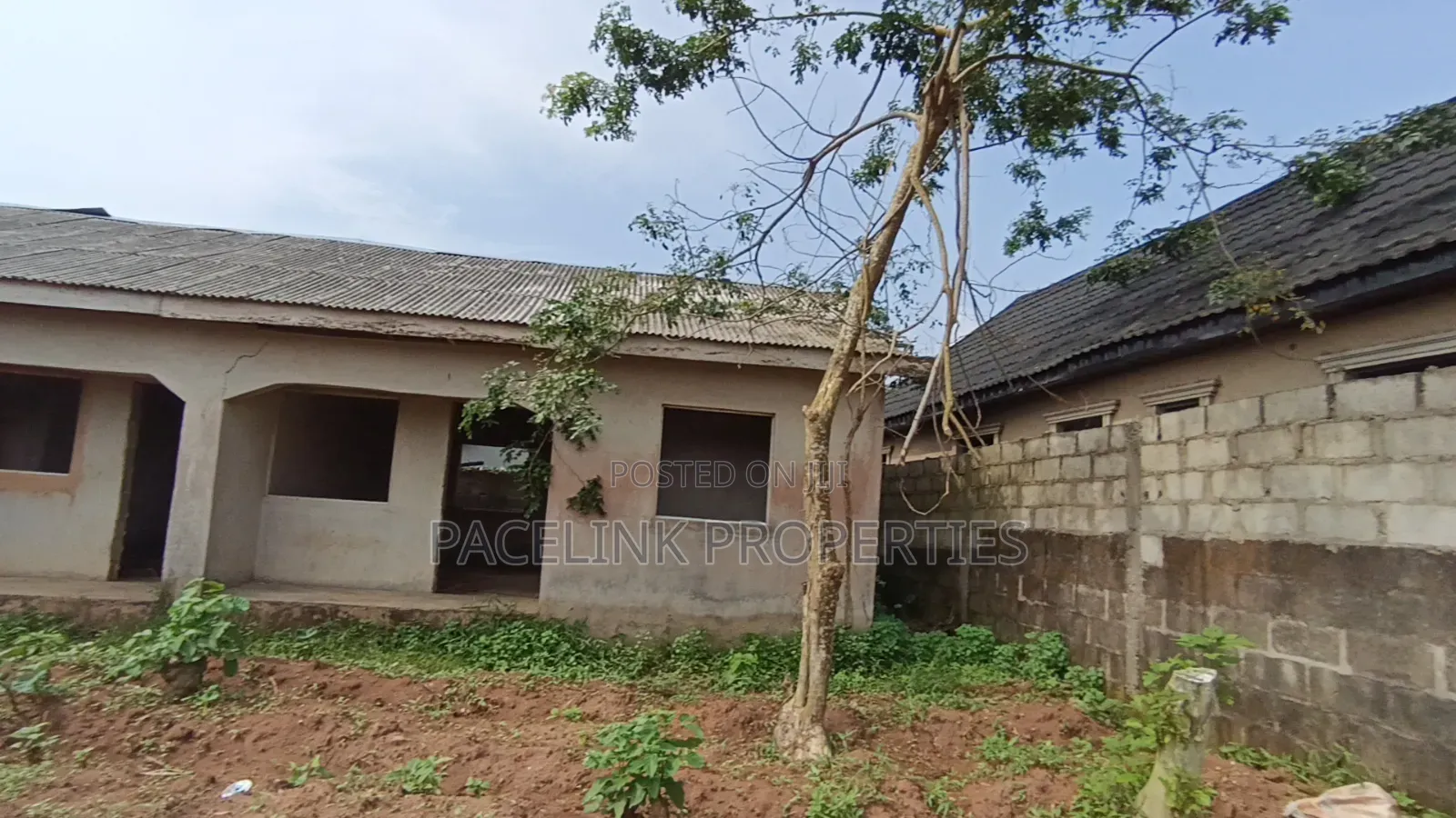 4bdrm Bungalow in Ado-Odo/Ota for sale