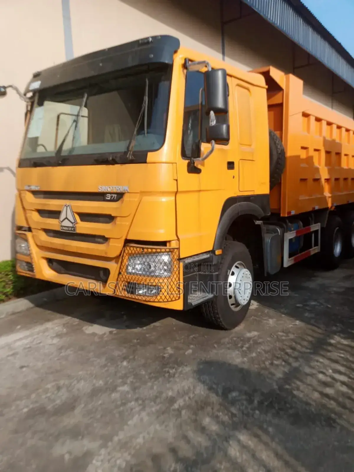 Foreign Used 10tyres Shacman Sagmoto Tipper Dump Truck.