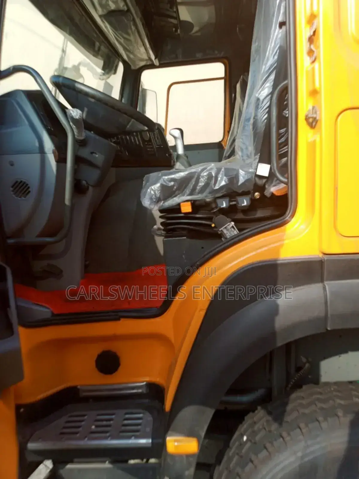 Foreign Used 10tyres Shacman Sagmoto Tipper Dump Truck.