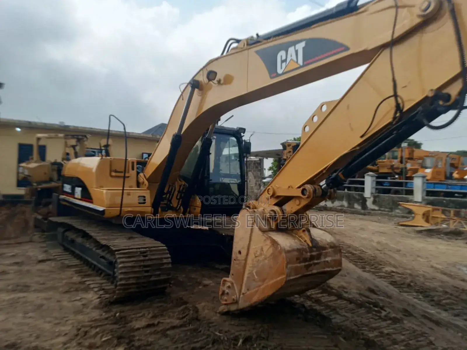 2months Nigeria Used 320cl Caterpillar Excavator