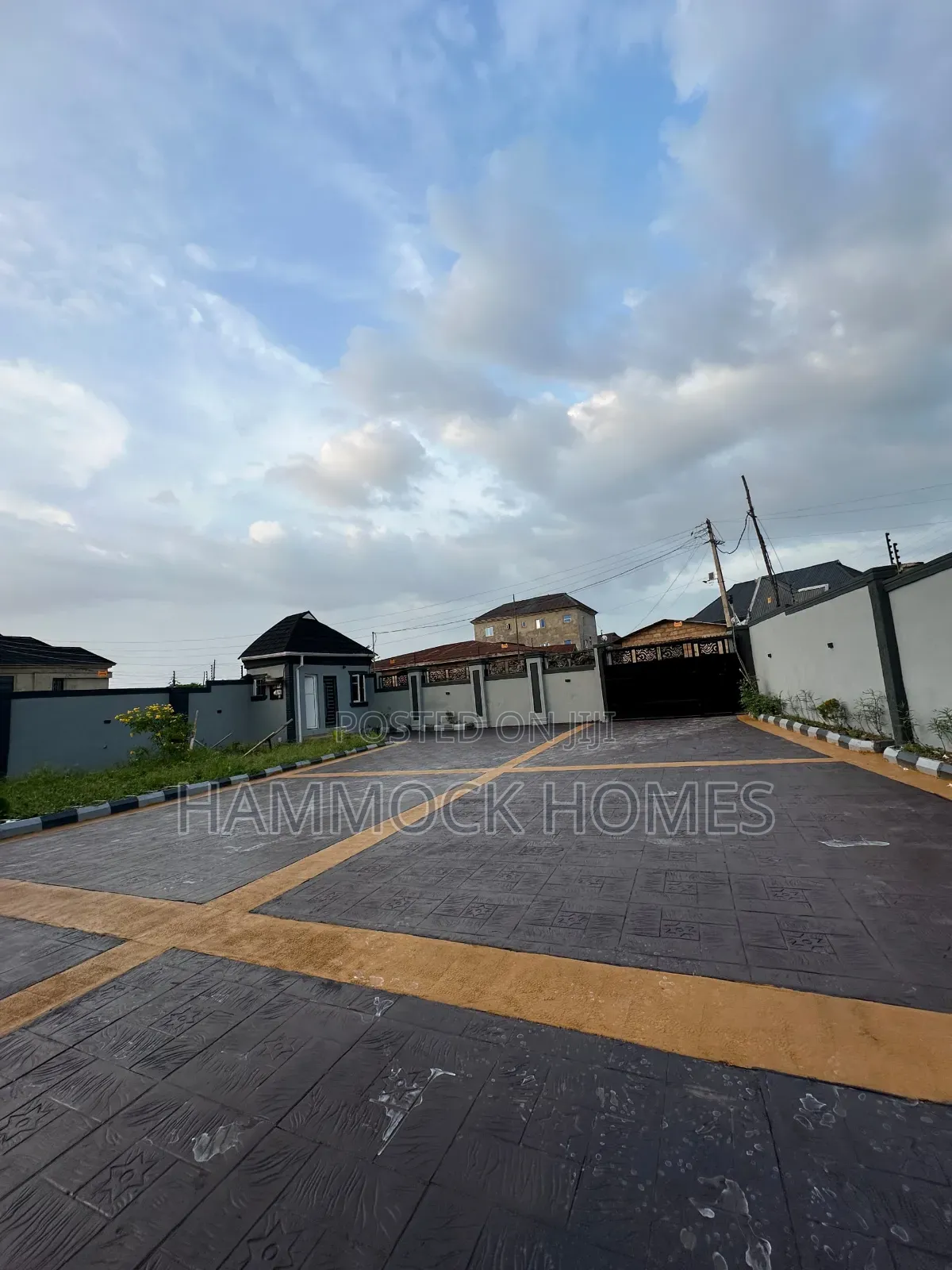 3bdrm Bungalow in Alafara Estate, Jericho for sale