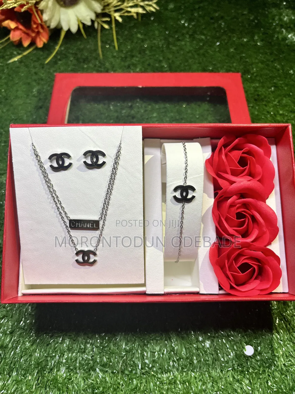 Jewelry Set Simple