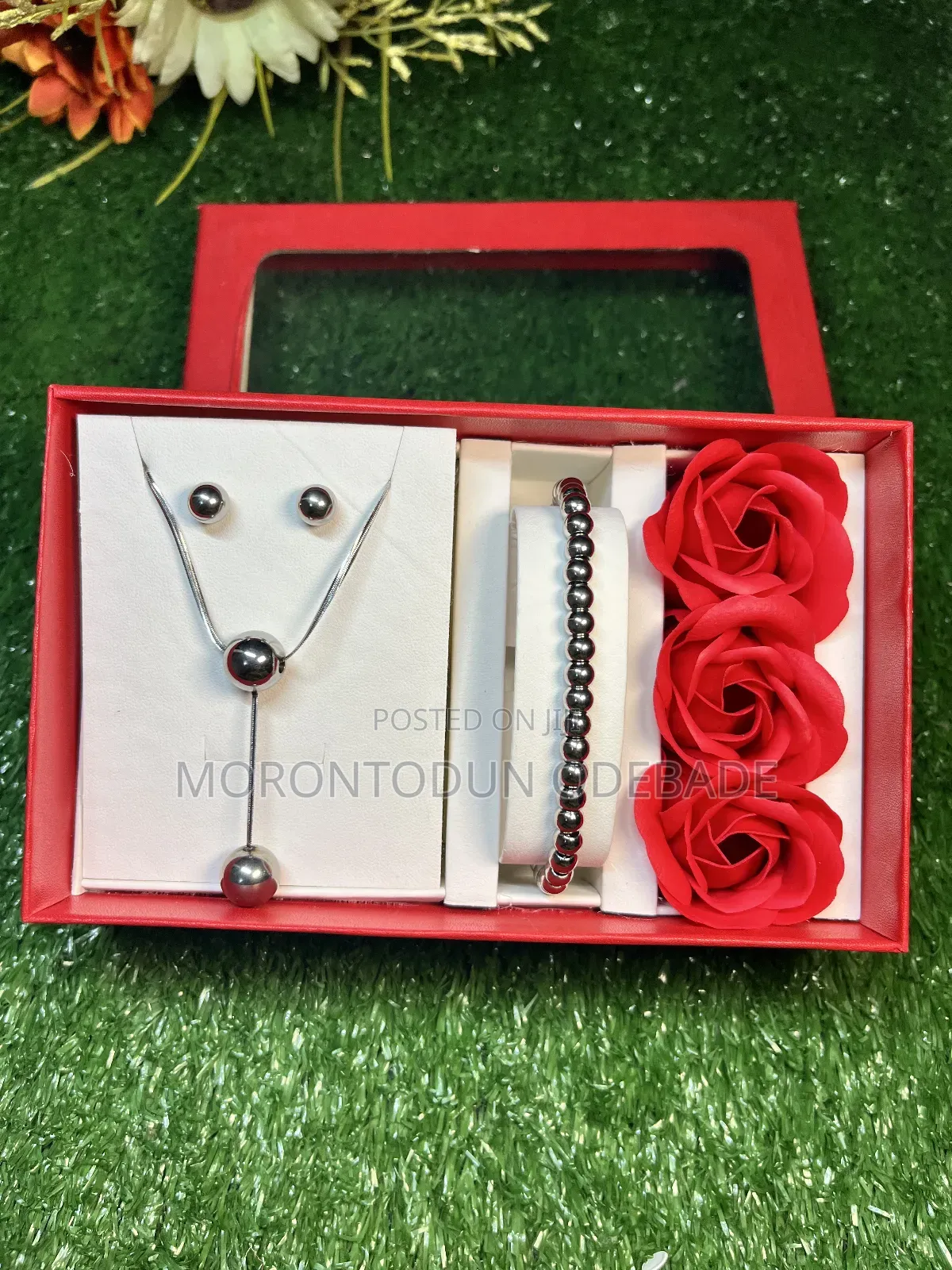 Jewelry Set Simple