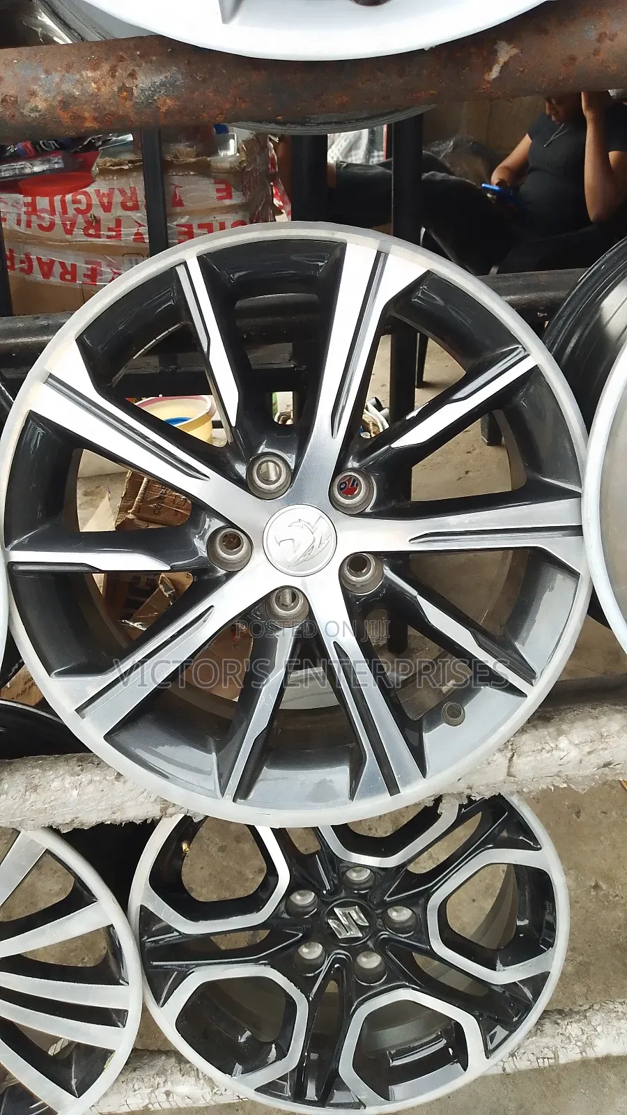 17 Inches Alloyed Wheel Rim Black and Silver Direct Tokunbo