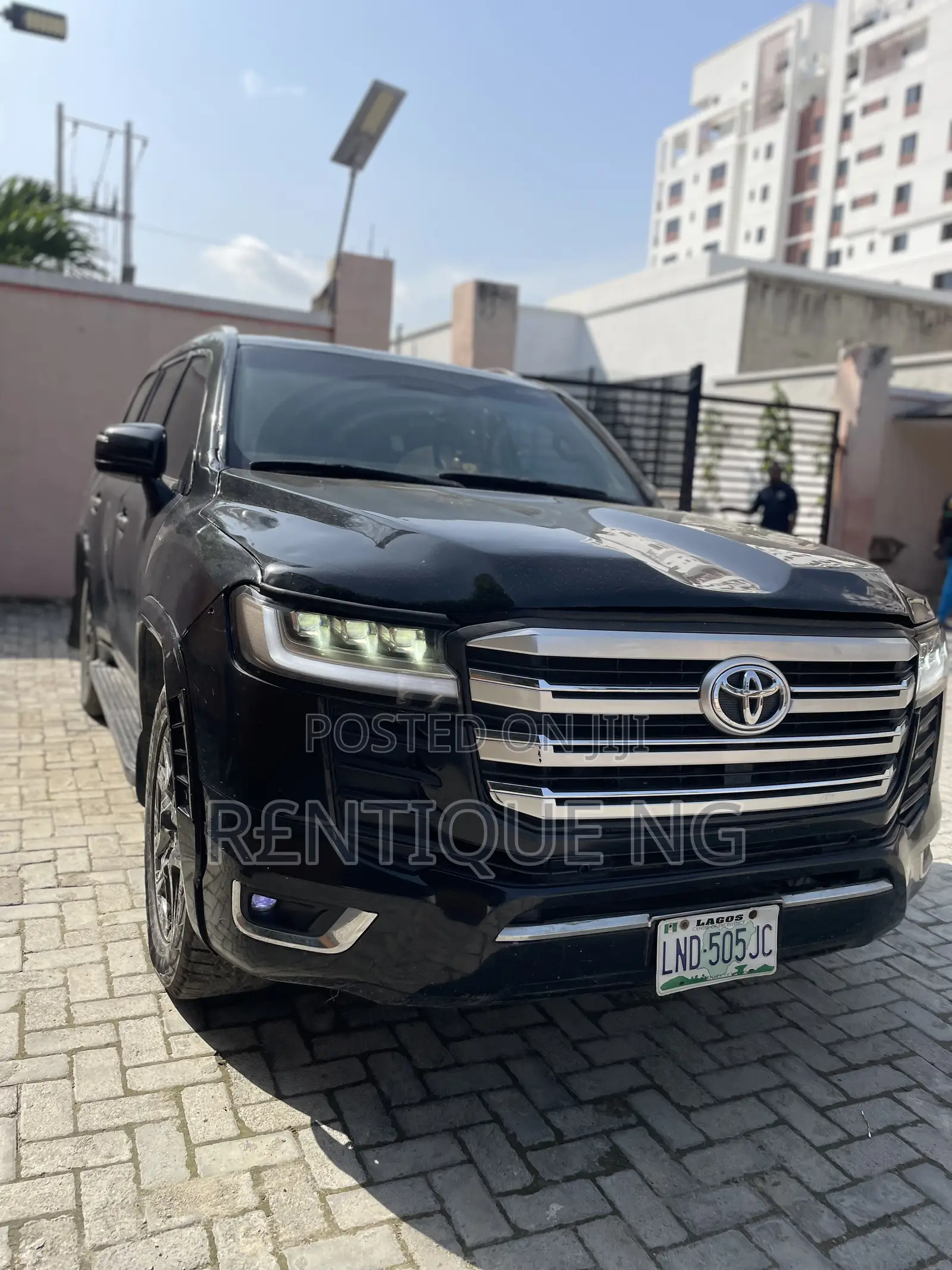 Toyota Landcruiser Bulletproof Available for Hire