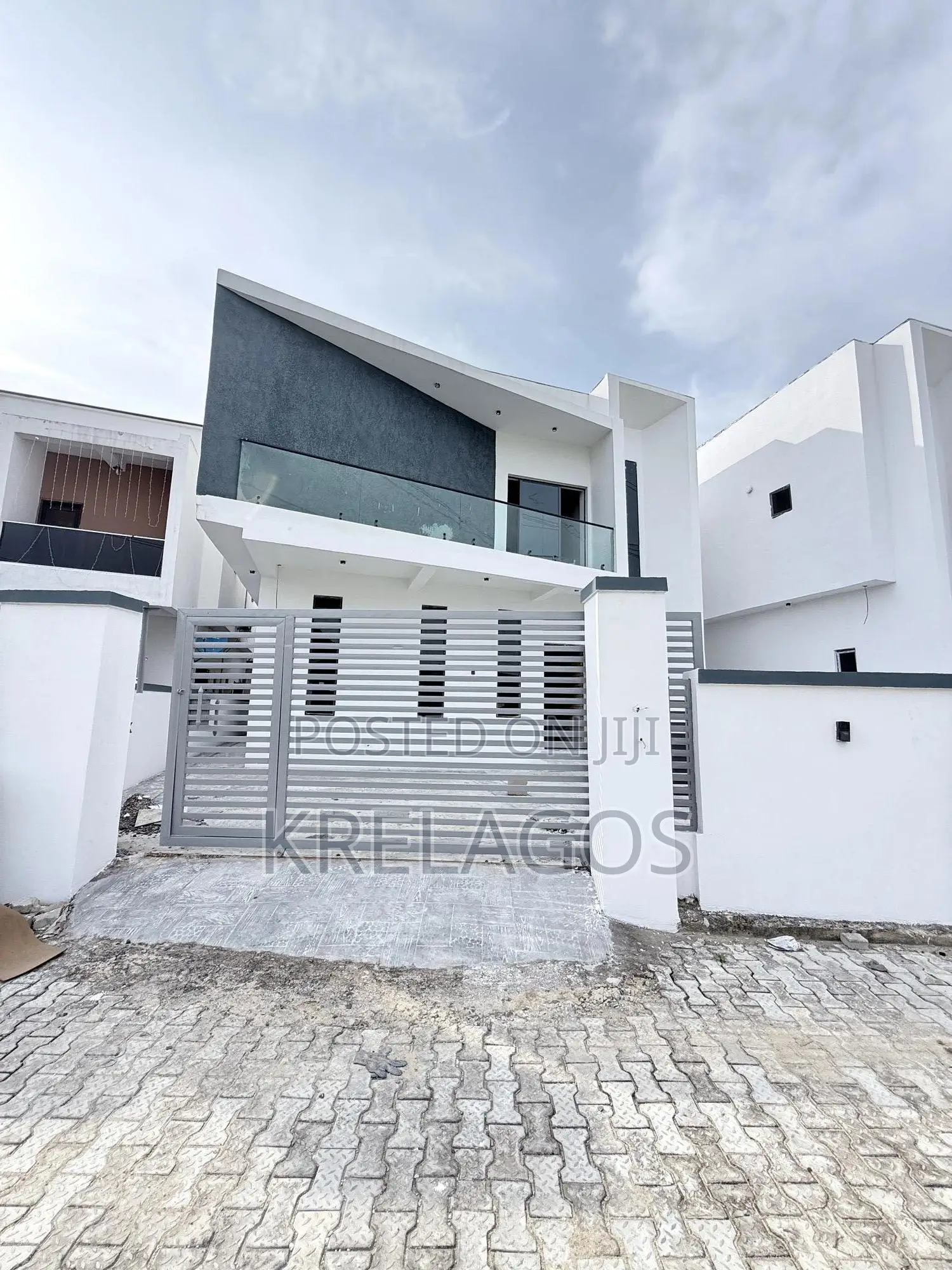 4bdrm Duplex in Ado / Ajah for sale