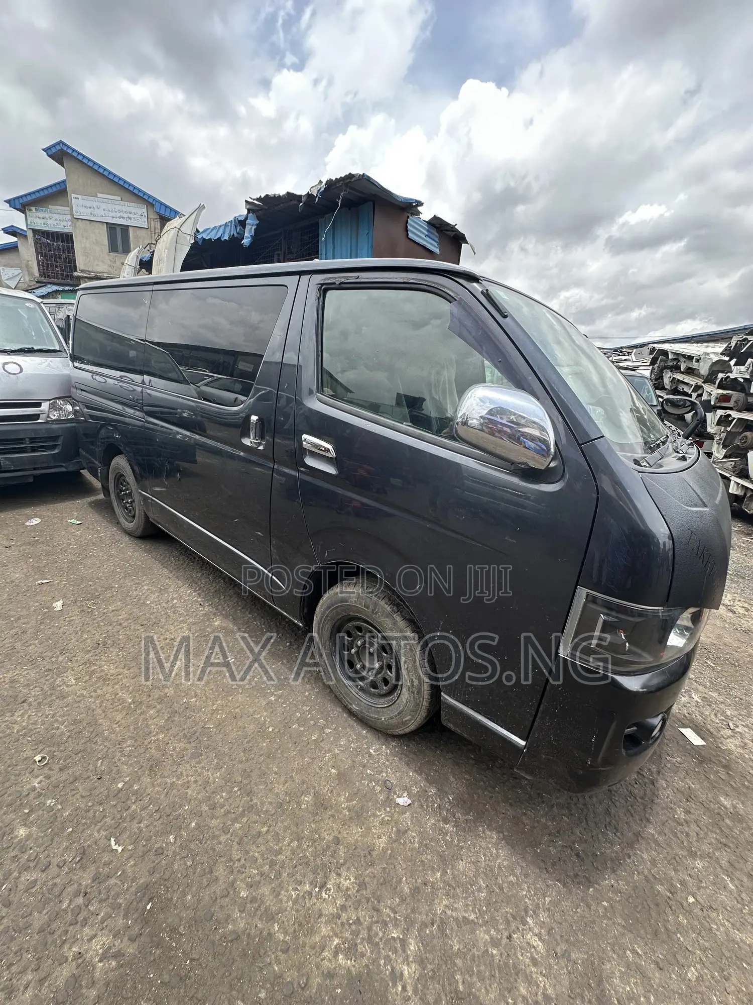Toyota HiAce 2012 Black