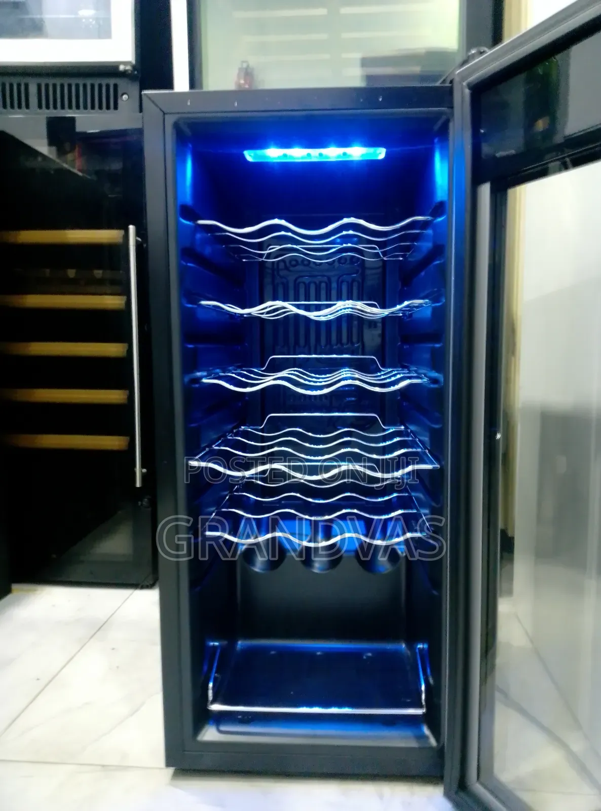 Portable Wine Chiller 18 Bottles