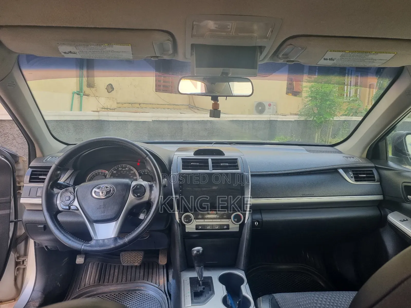 Toyota Camry SE 4dr Sedan (2.5L 4cyl 6A) 2012 Silver