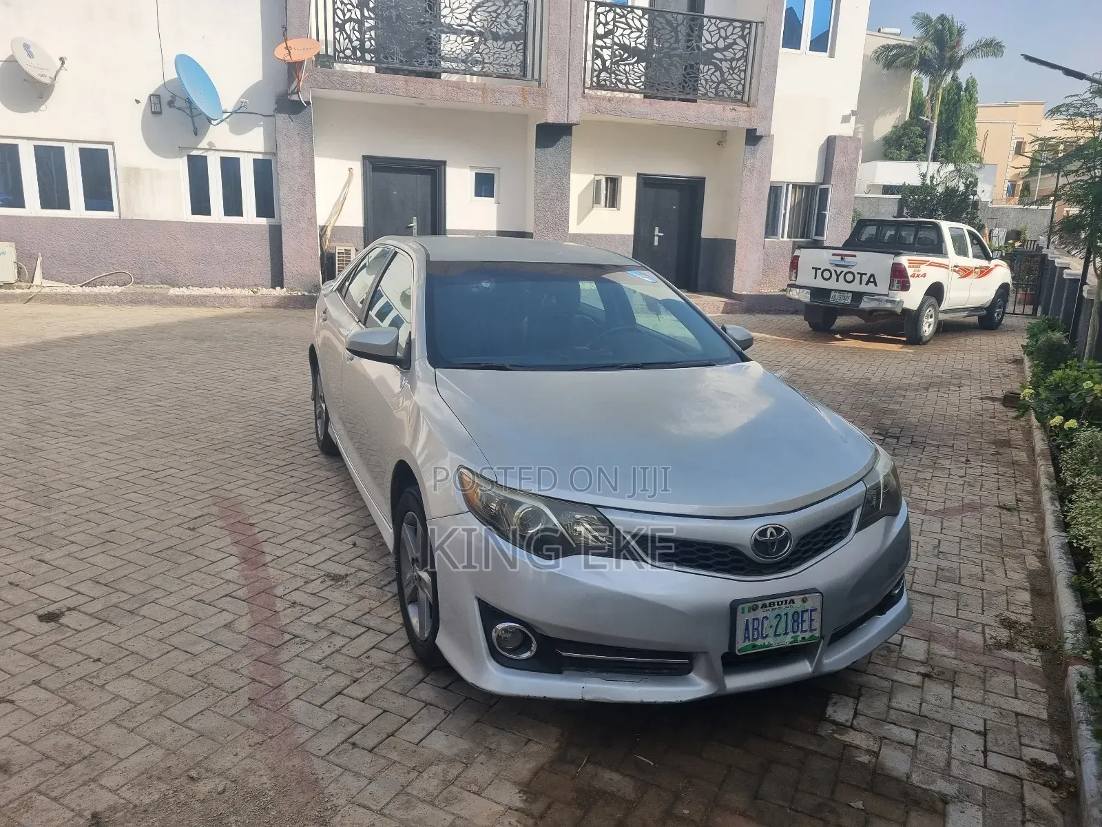 Toyota Camry SE 4dr Sedan (2.5L 4cyl 6A) 2012 Silver