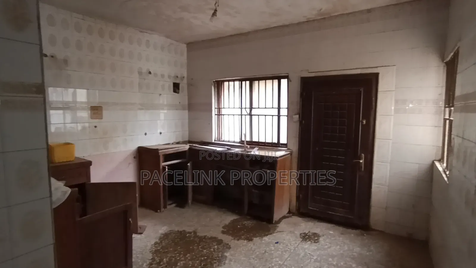 5bdrm Duplex in Egbeda for sale
