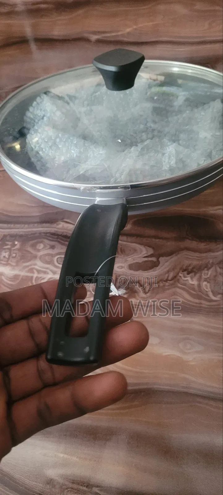 High Quality Frying Pan . (Aluminium and Non Sticky Frying Pan)